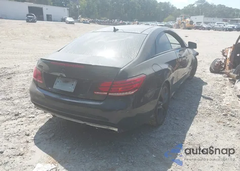 2017 Mercedes-Benz E 400 4Matic z USA, uszkodzony, nr VIN WDDKJ6HB9HF352815